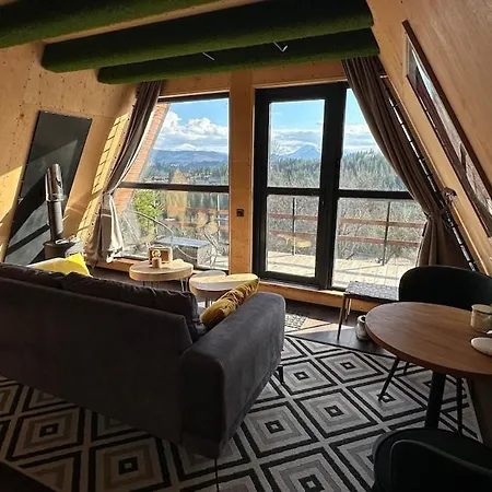Holiday home A-frame з видом на говерлу і петрос, барбекю & терасою Yablunytsya